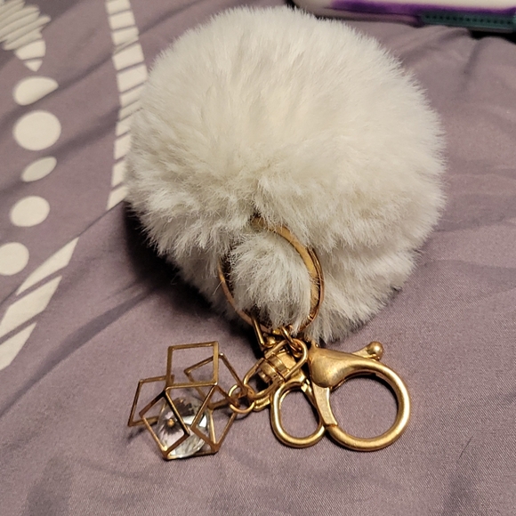 White and Gold Pom Keychain - Picture 4 of 4